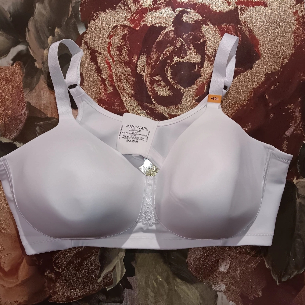 Vanity Fair White Seamless Bra with Plunge Design